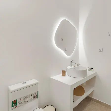 Apartment Lausandros *
