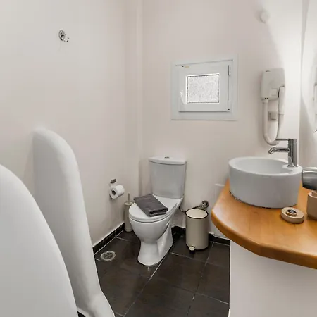 Lausandros Apartment